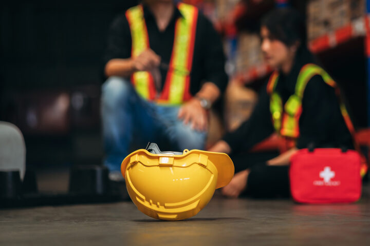 Worker has an accident while working in a warehouse